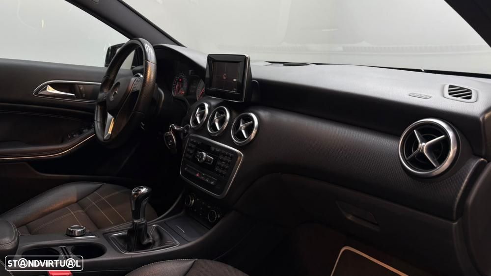 Mercedes-Benz A 200 CDI (BlueEFFICIENCY) Urban - 23