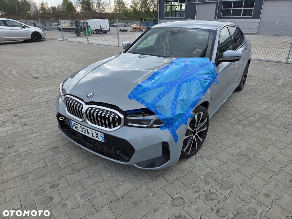 BMW Seria 3 330e xDrive M Sport - 1