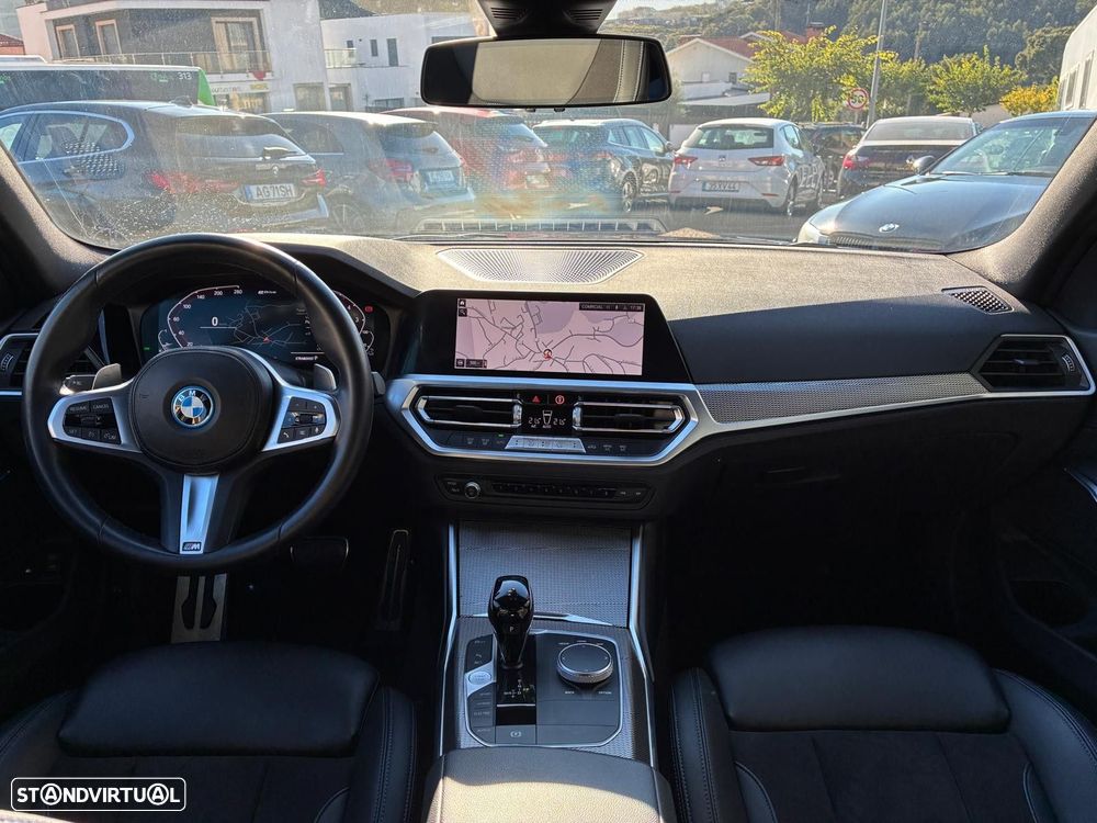 BMW 330 - 19