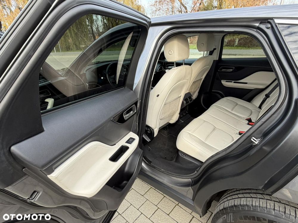 Jaguar F-Pace 2.0 i4D AWD Prestige - 16