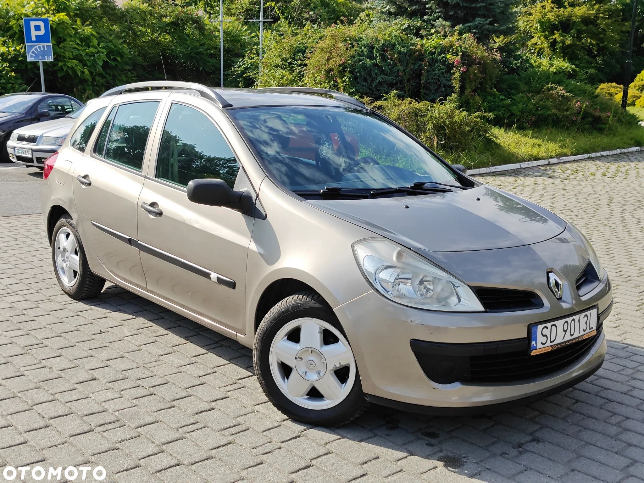 Renault Clio 1.2 TCE Authentique - 1