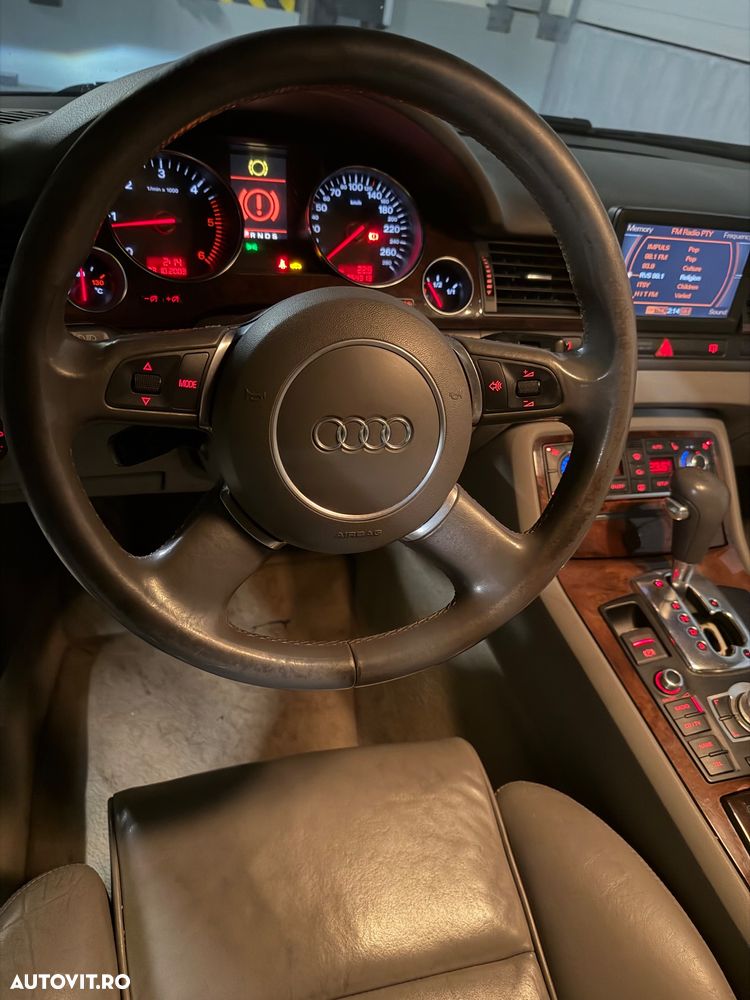 Audi A8 - 12