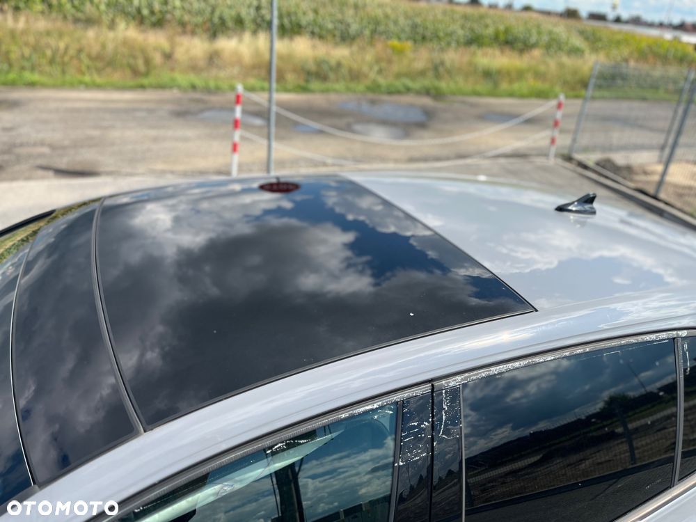 Volkswagen Golf 1.5 eTSI OPF DSG R-Line - 6