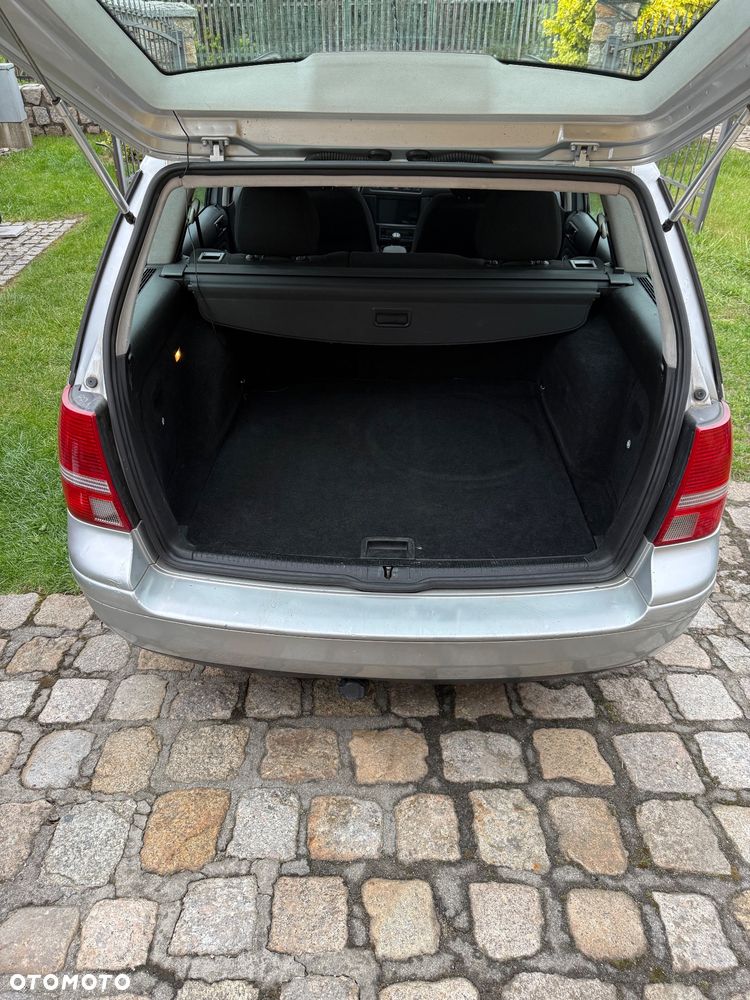 Volkswagen Golf - 6