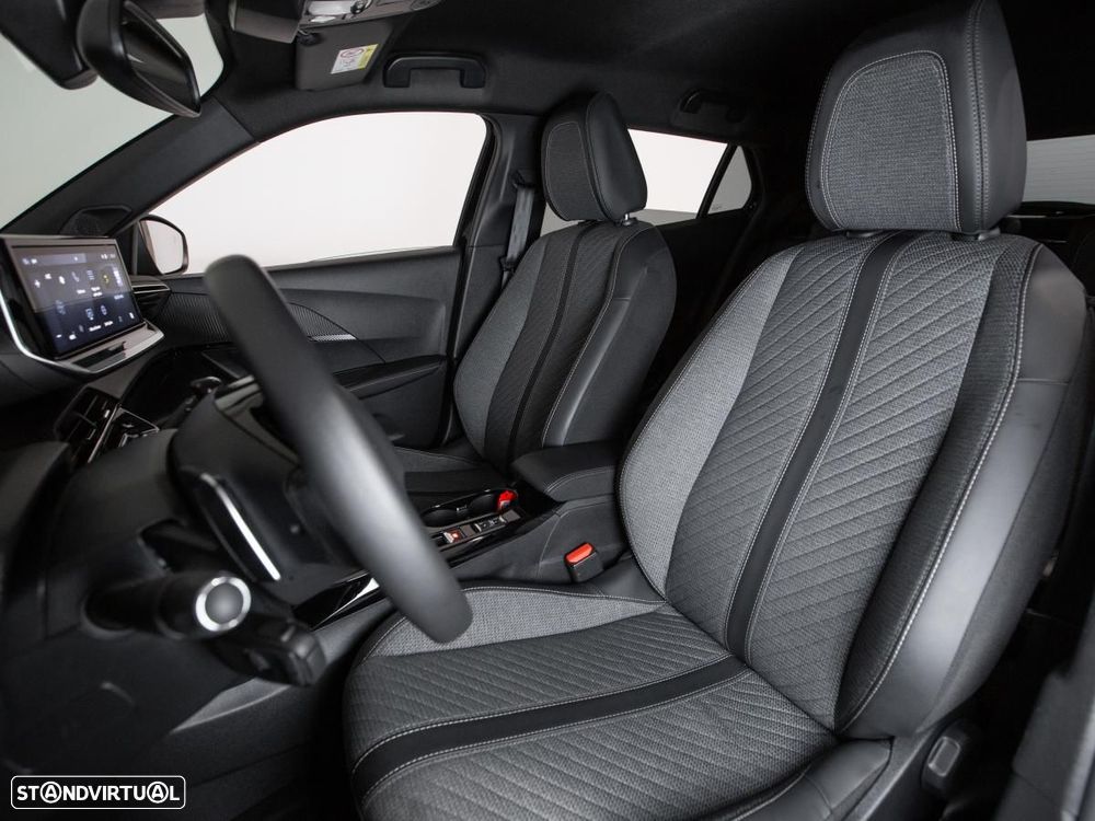 Peugeot 2008 1.2 PureTech Allure EAT8 - 8