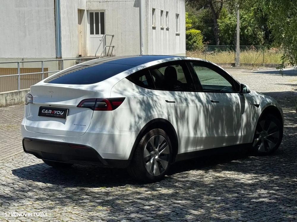 Tesla Model Y Long Range Dual Motor AWD - 7
