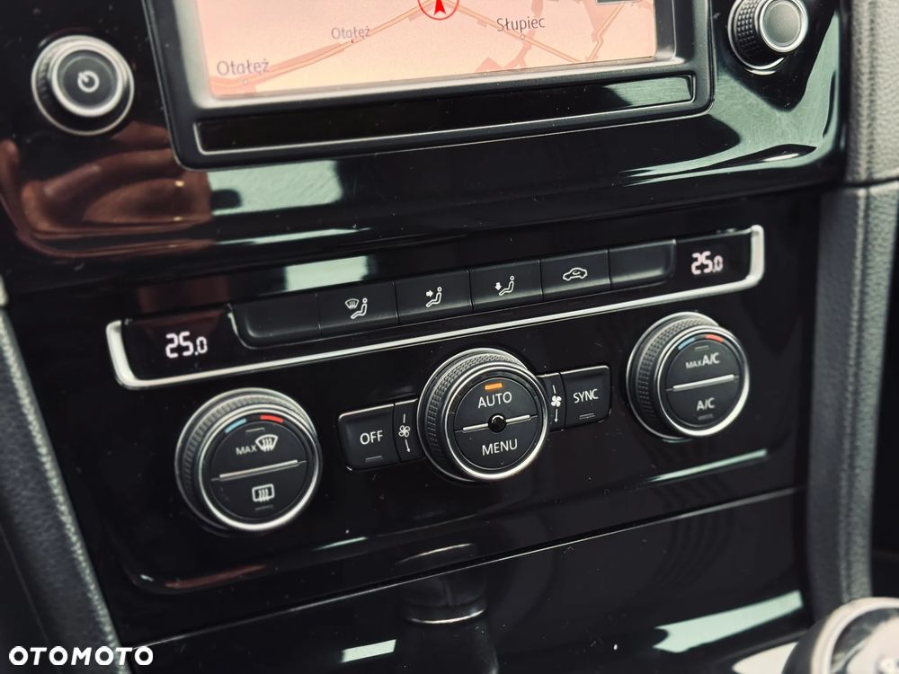Volkswagen Golf - 29