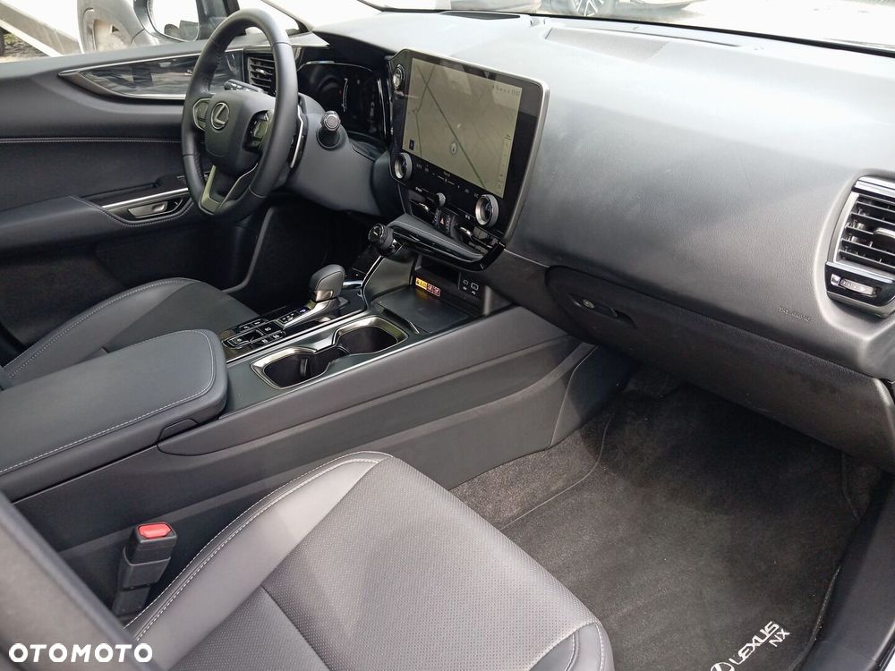Lexus NX - 11