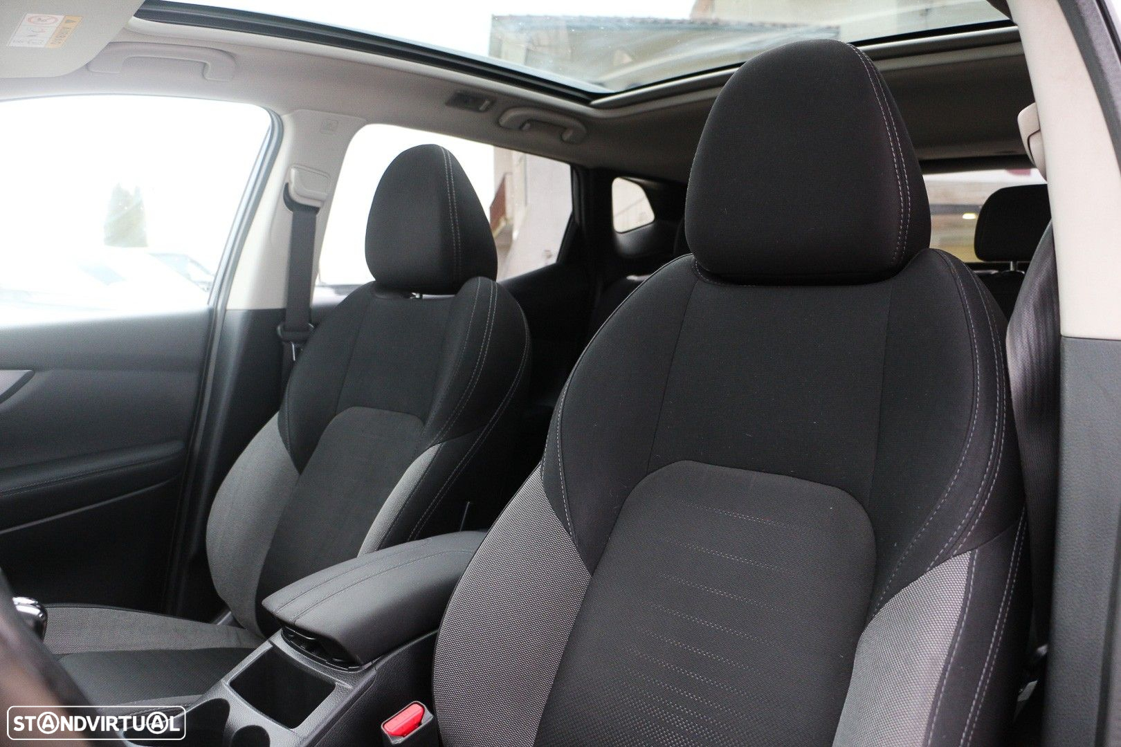Nissan Qashqai 1.5 dCi N-Connecta - 30