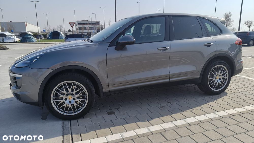 Porsche Cayenne S - 25