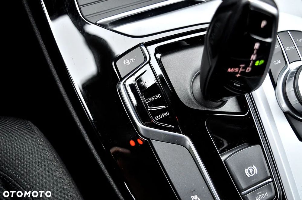 BMW X3 sDrive18d Business Edition - 27