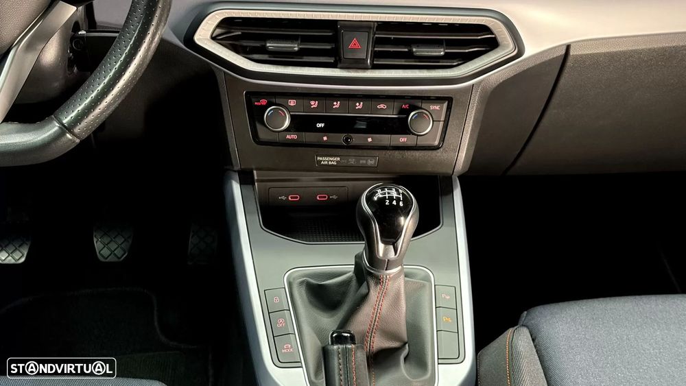 SEAT Arona 1.0 TSI FR - 37