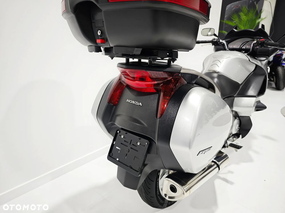 Honda Deauville - 12