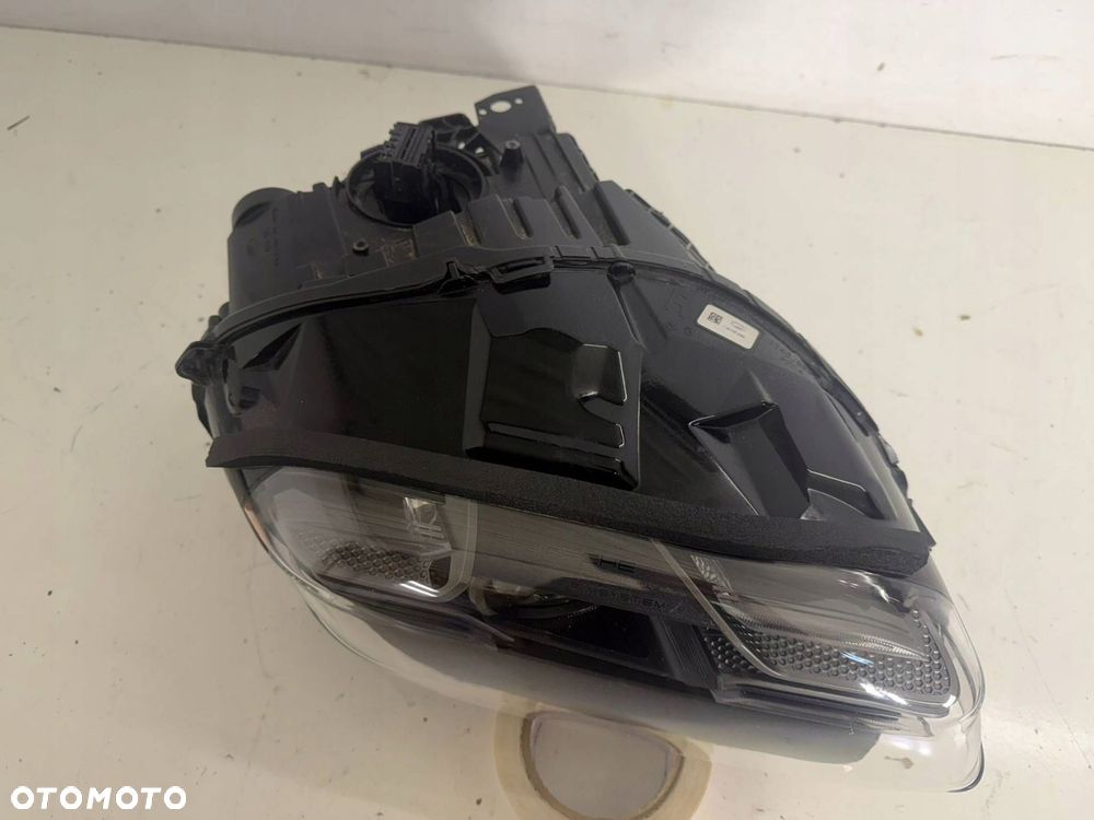 lampa prawy przód prawa przednia porsche taycan 9j1 full led eu - 8