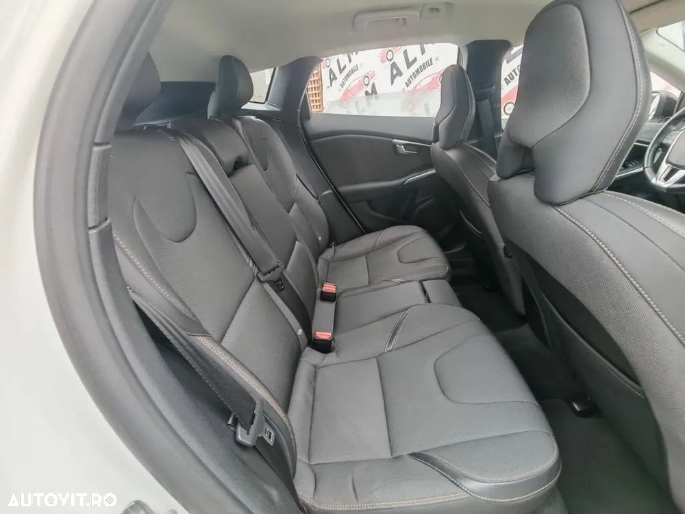 Volvo V40 Cross Country D2 Geartronic Summum - 12