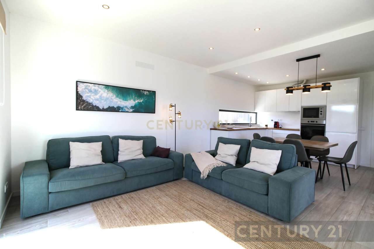 Luxo e Tranquilidade em Sagres: Uma Moradia Contemporânea à espera de - Grande imagem: 5/46