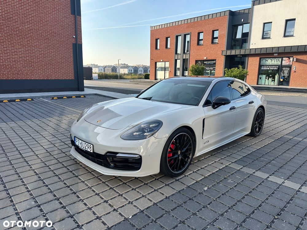 Porsche Panamera GTS GPF - 1