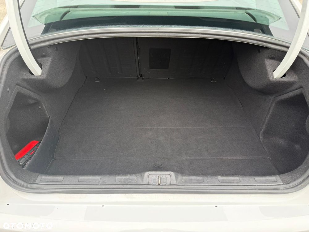 Citroën C5 2.0 HDi Attraction - 21