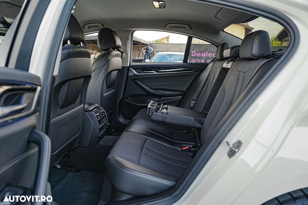 BMW Seria 5 520d Aut. Sport Line - 14