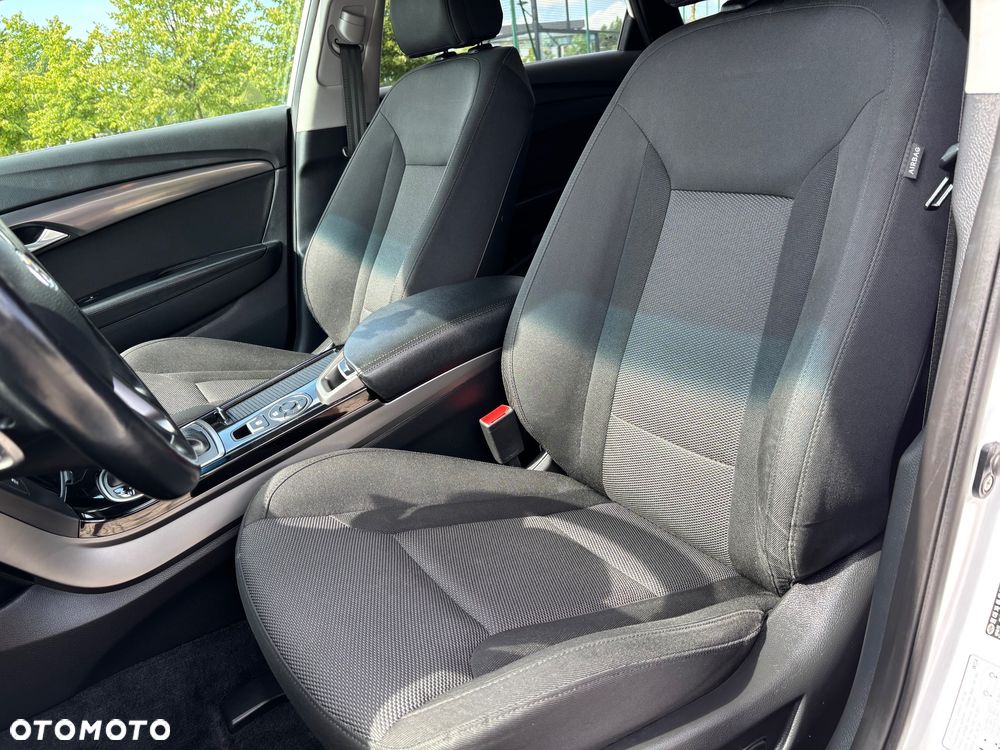Hyundai i40 Kombi 2.0 Automatik Family+ - 36