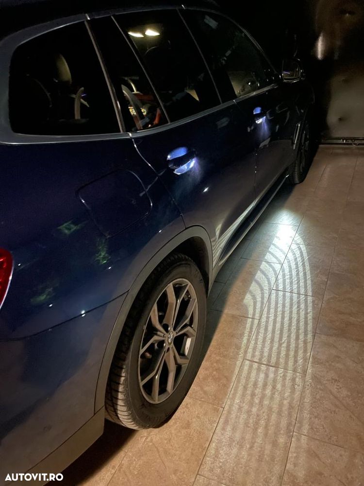 BMW X3 xDrive20d AT xLine - 30