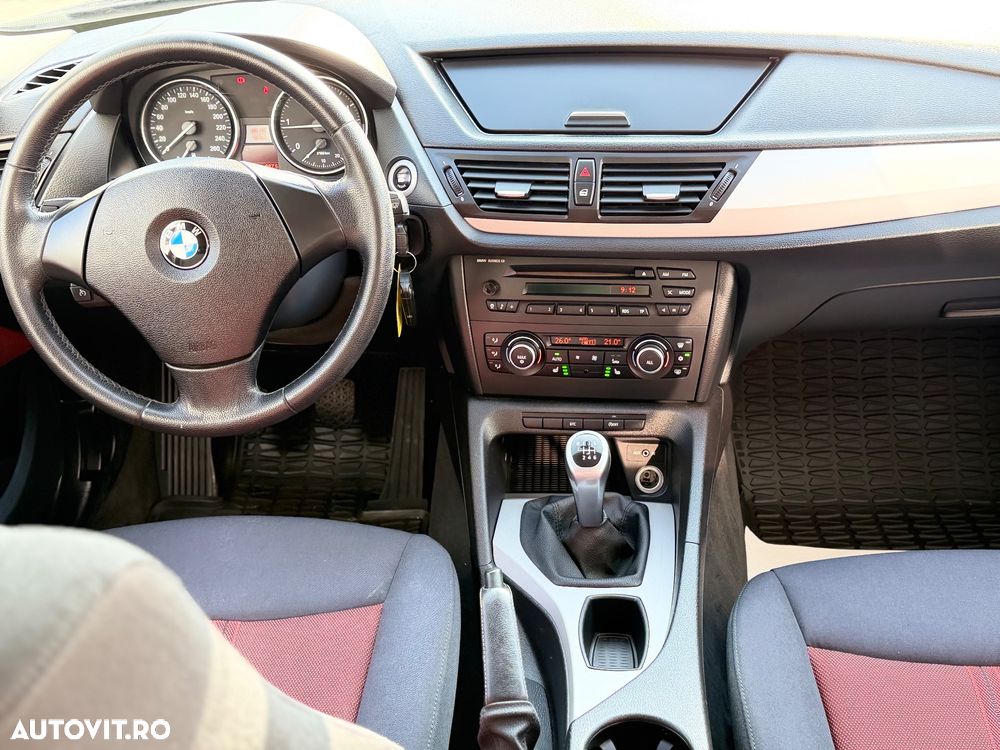 BMW X1 sDrive20d - 20