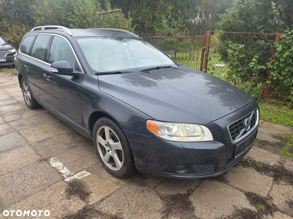 Volvo V70 2010 photo 3