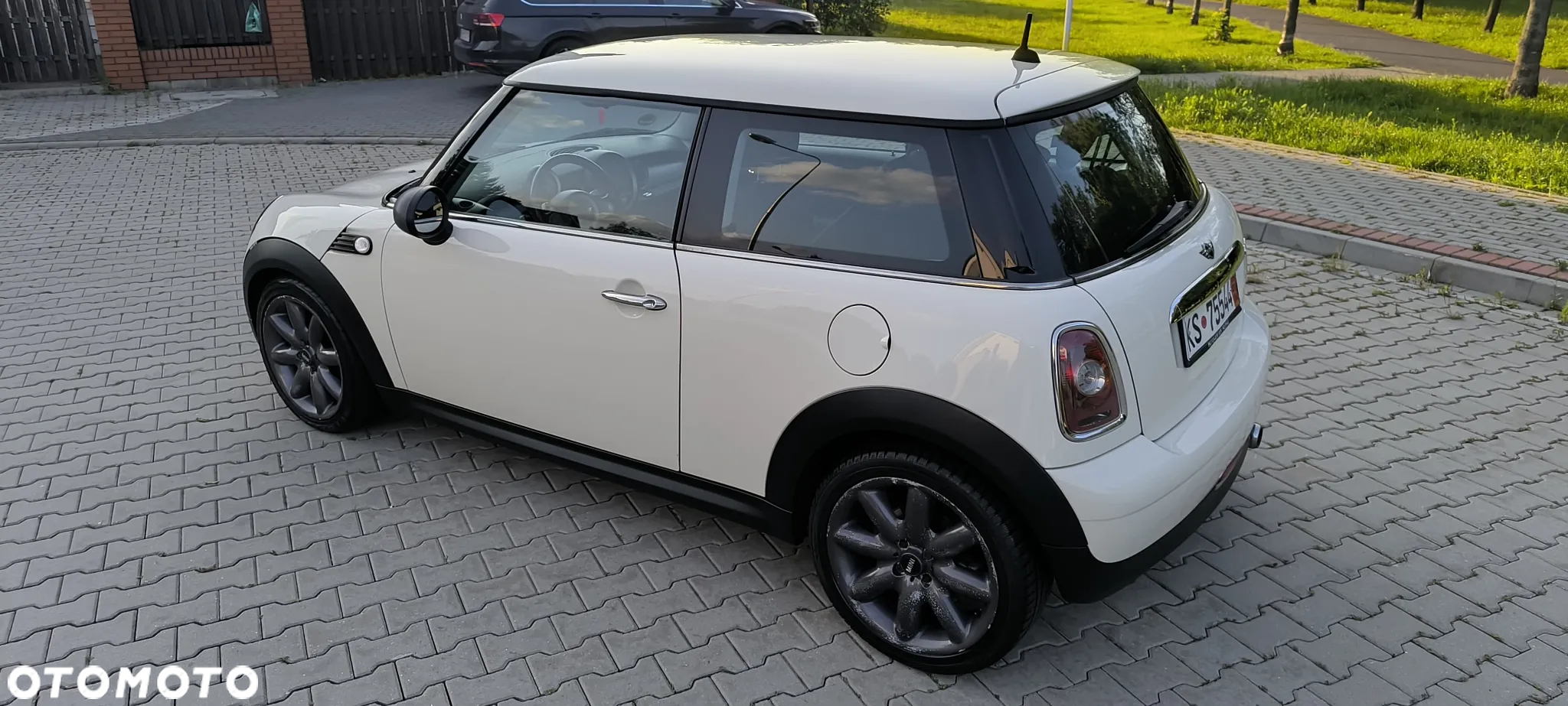 MINI ONE Standard - 4