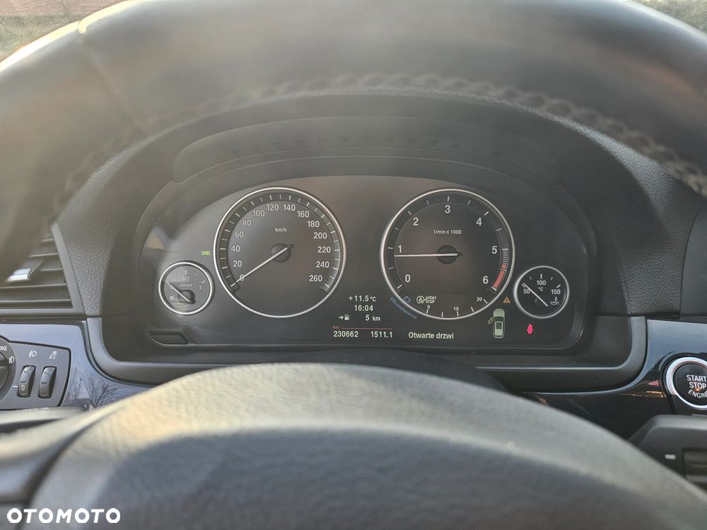 BMW Seria 5 518d Luxury Line - 15