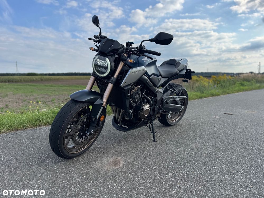 Honda CB - 1