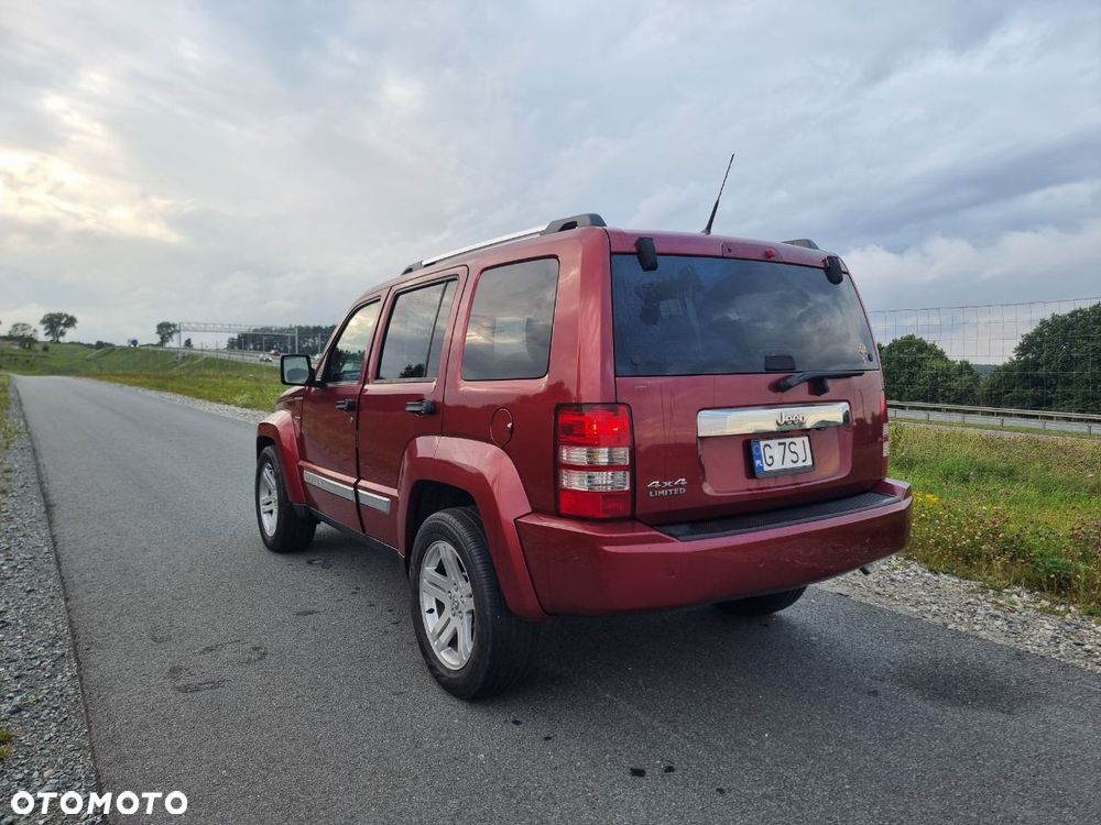 Jeep Liberty 3.7 4x4 - 7