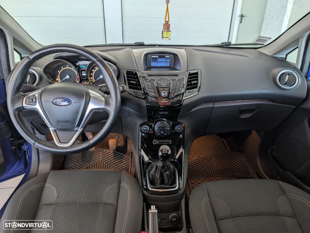 Ford Fiesta 1.0 EcoBoost Titanium - 11