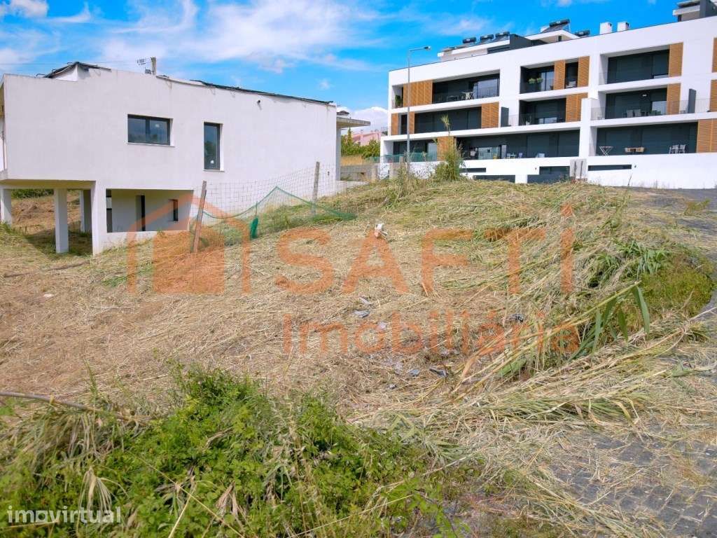 Terreno de 347 m² em Leiria para construir - Grande imagem: 4/4