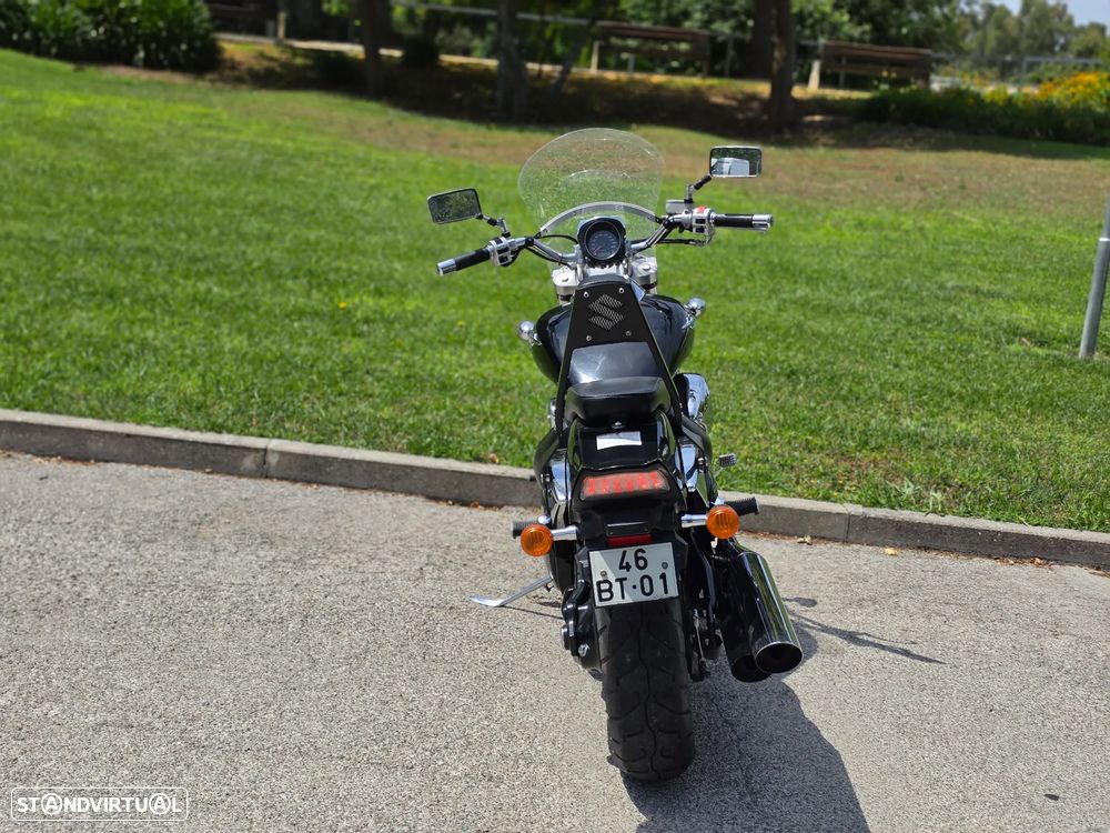 Suzuki Intruder M800 - 7
