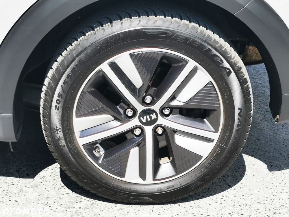 Kia Niro 1.6 GDI Plug-in Hybrid M - 28