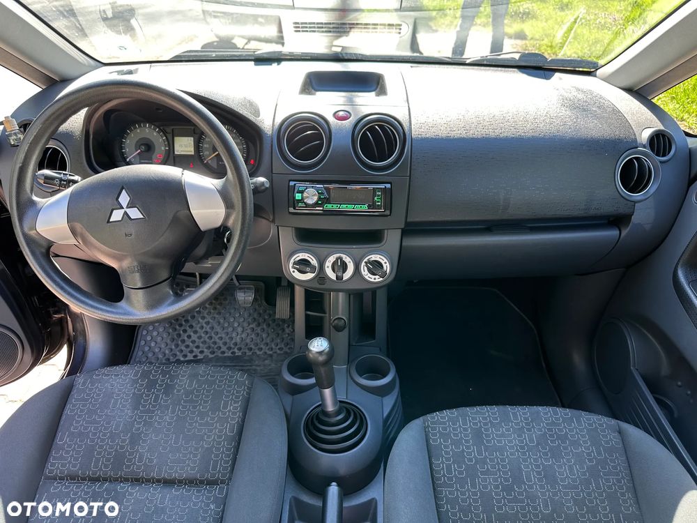 Mitsubishi Colt 1.1 - 8