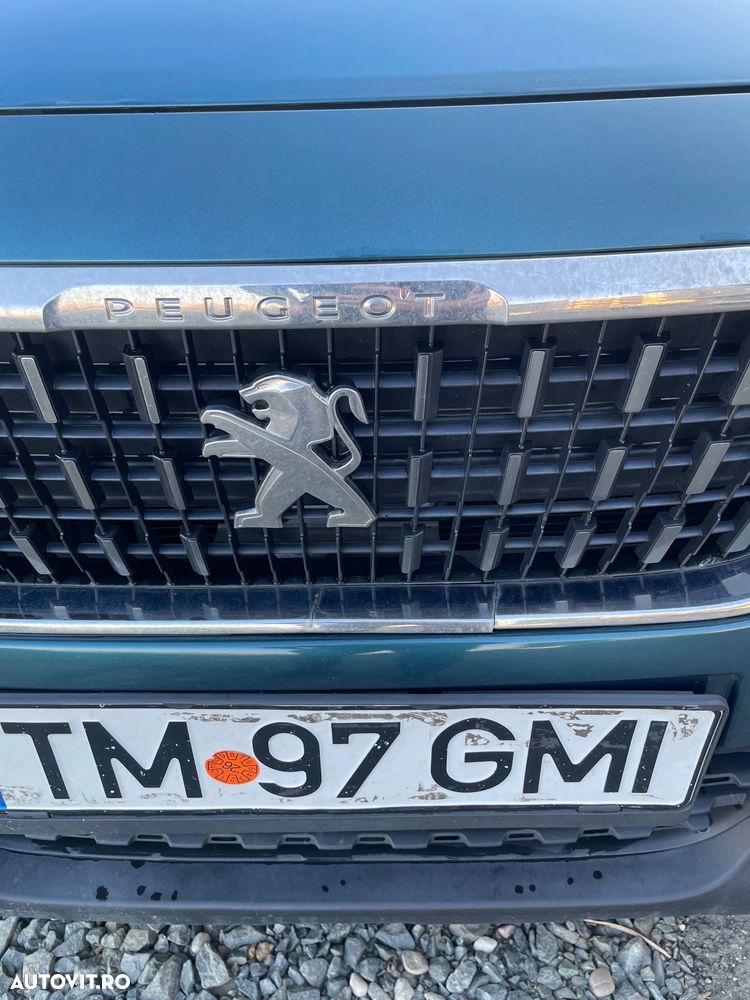 Peugeot 2008 1.2 PureTech Turbo S&S Active - 9