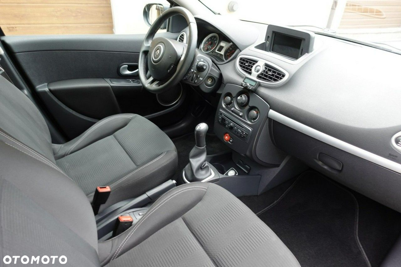 Renault Clio - 13
