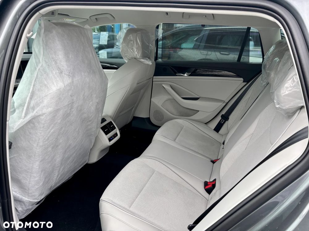 Volkswagen Passat Variant 1.5 TSI ACT mHEV Elegance DSG - 22