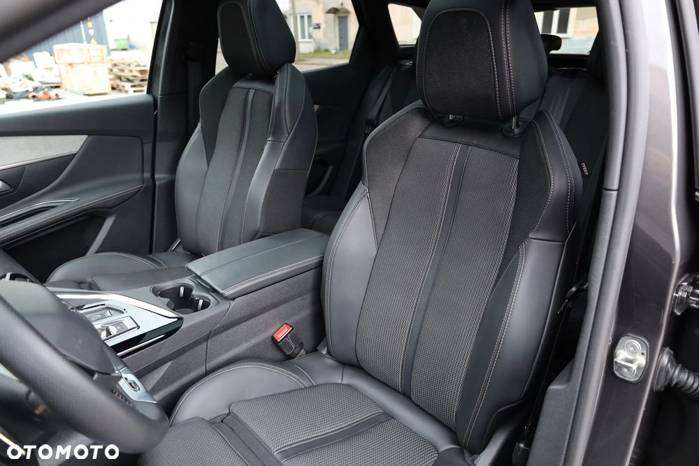 Peugeot 3008 225 e-EAT8 GT - 20