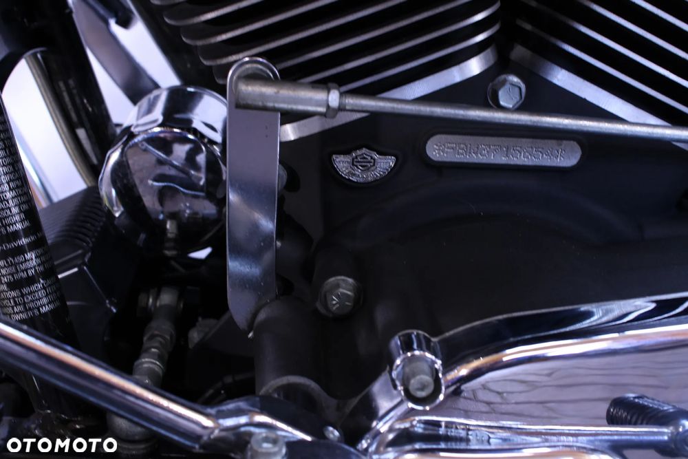 Harley-Davidson Touring Road King - 32