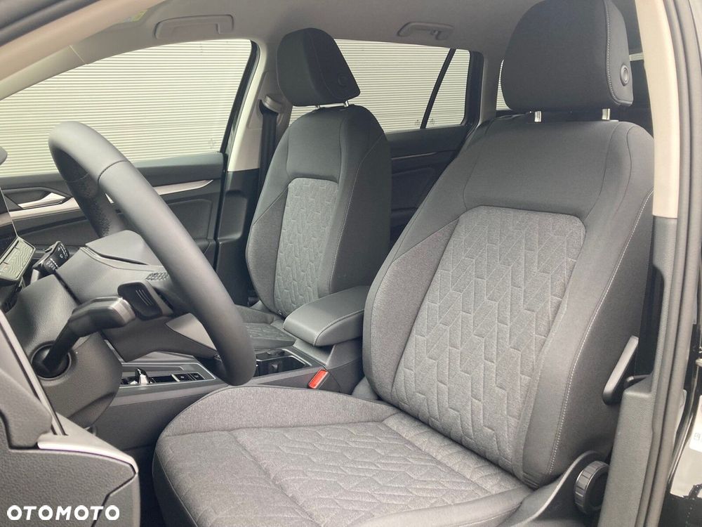 Volkswagen Golf - 9