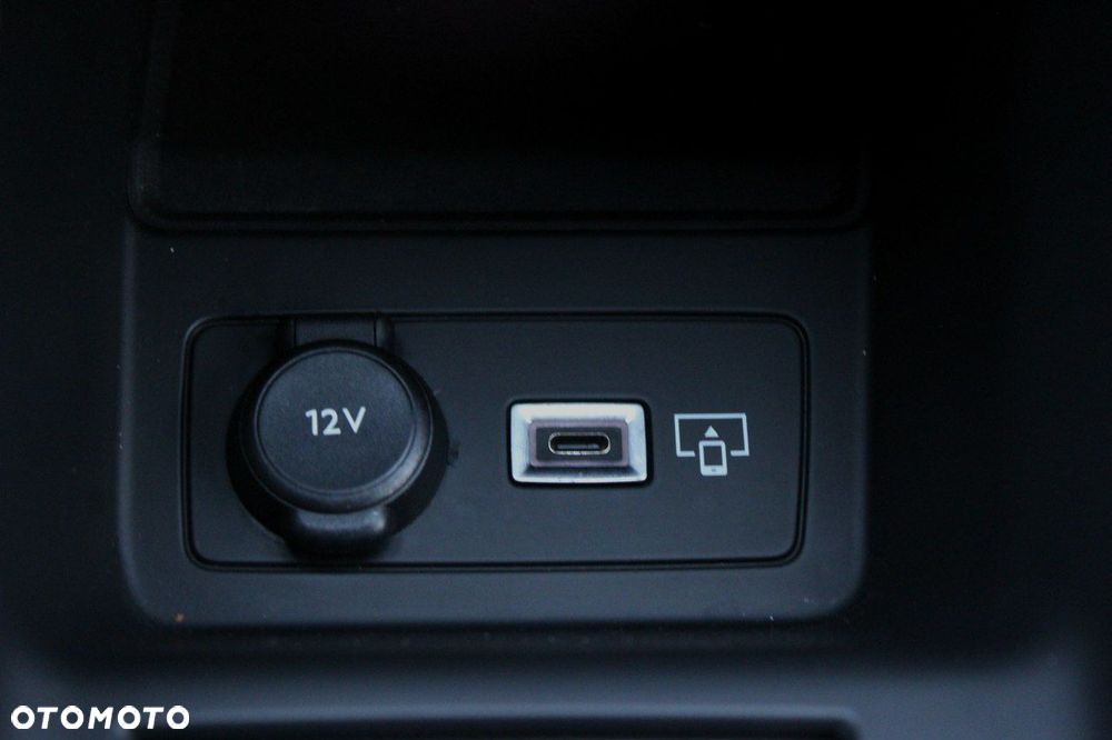 Peugeot 308 1.6 Hybrid PHEV Active Pack EAT8 - 22