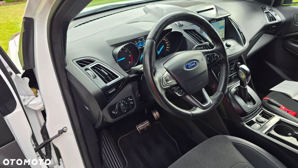 Ford Kuga 2.0 TDCi 4x4 ST-Line - 15