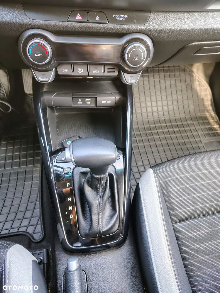Kia Stonic 1.4 L - 22
