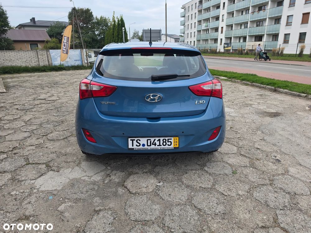 Hyundai i30 blue 1.6 CRDi YES Gold - 9