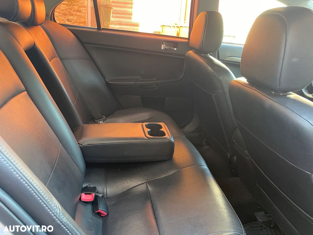 Mitsubishi Lancer 1.8 Instyle Aut - 12