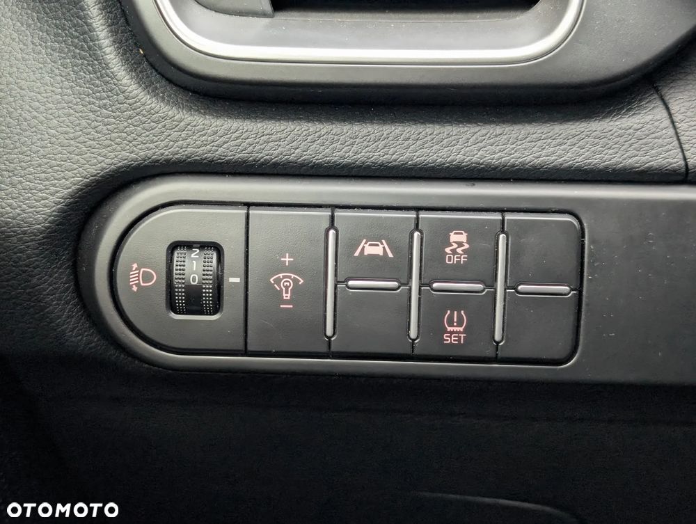 Kia XCeed 1.5 T-GDI M - 28