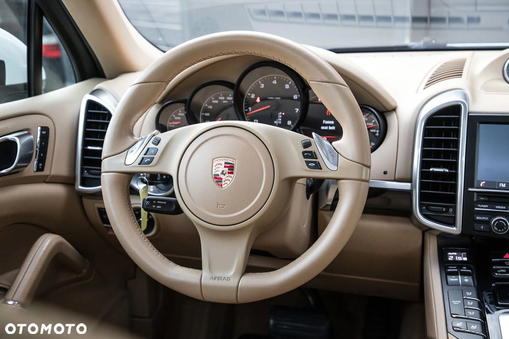 Porsche Cayenne - 18