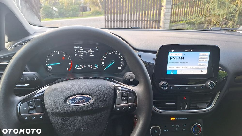 Ford Fiesta 1.1 S&S TREND - 9